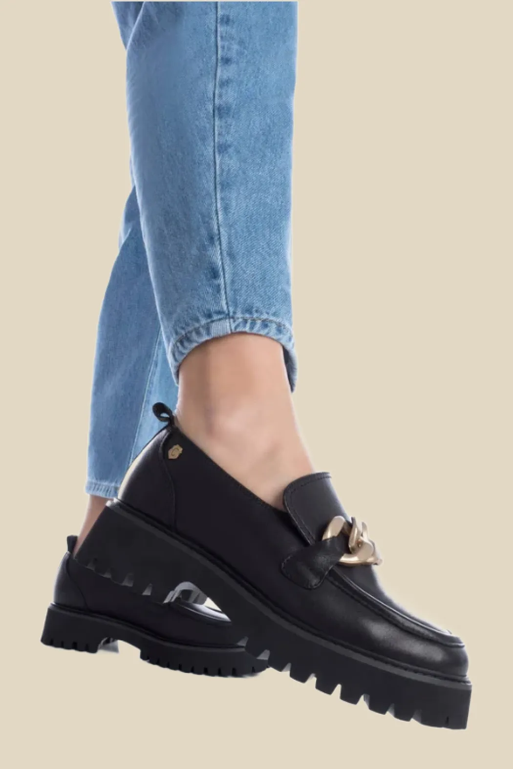 Loafer with Gold Chain
